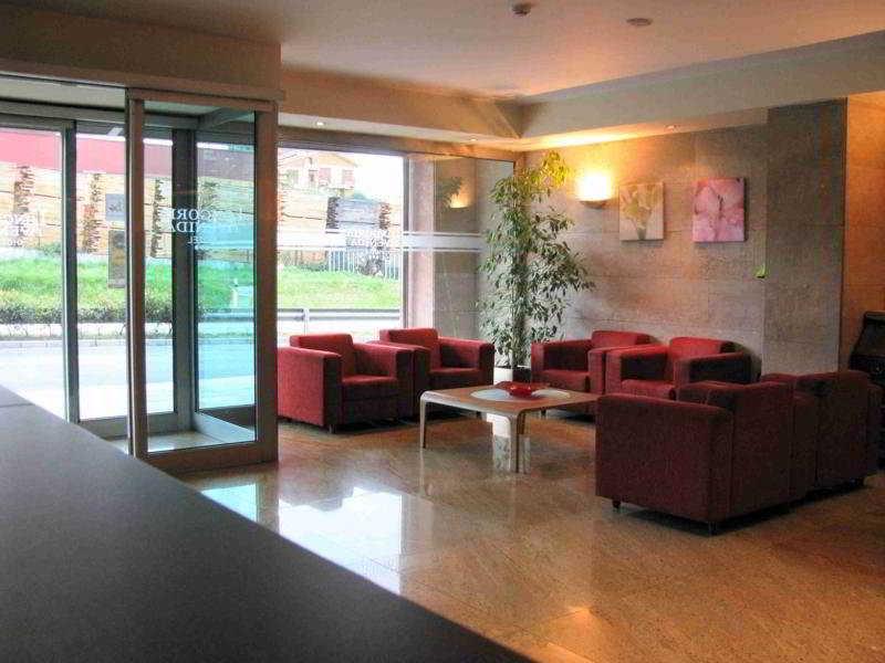 Longoria Avenida Hotell El Berron Inreriör bild