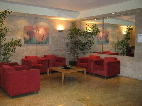 Longoria Avenida Hotell El Berron Exteriör bild